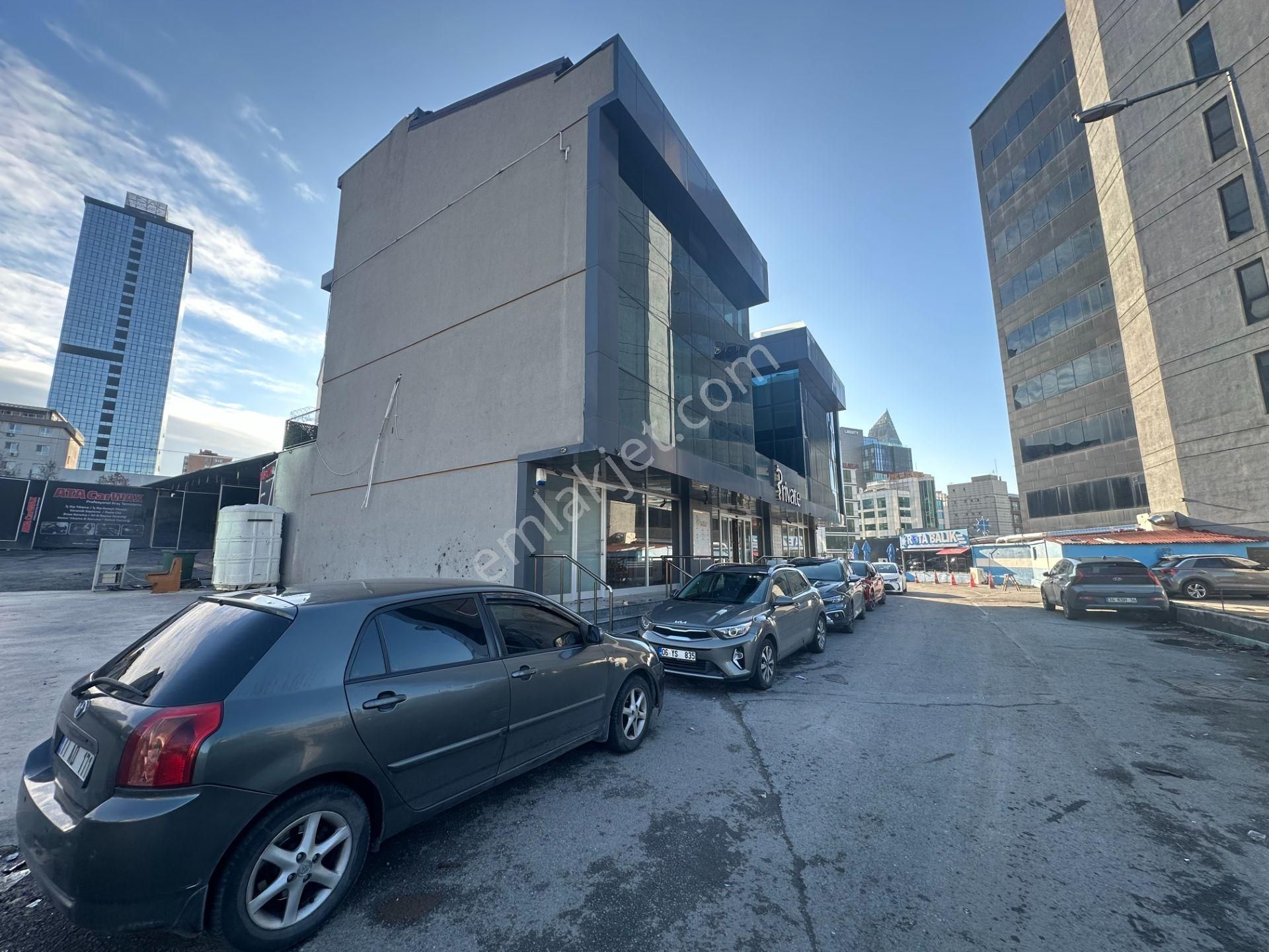 Remax Ataşehir Küçükbakkalköy 1250m2 Prestijli Satılık Plaza - Görsel 3