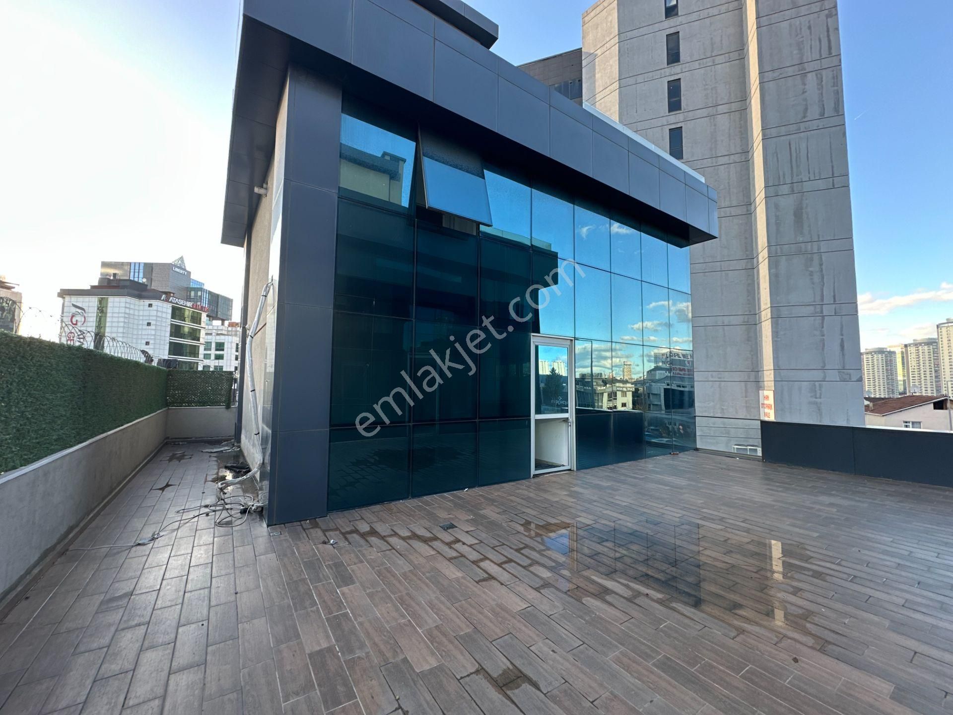 Remax Ataşehir Küçükbakkalköy 1250m2 Prestijli Satılık Plaza - Görsel 33