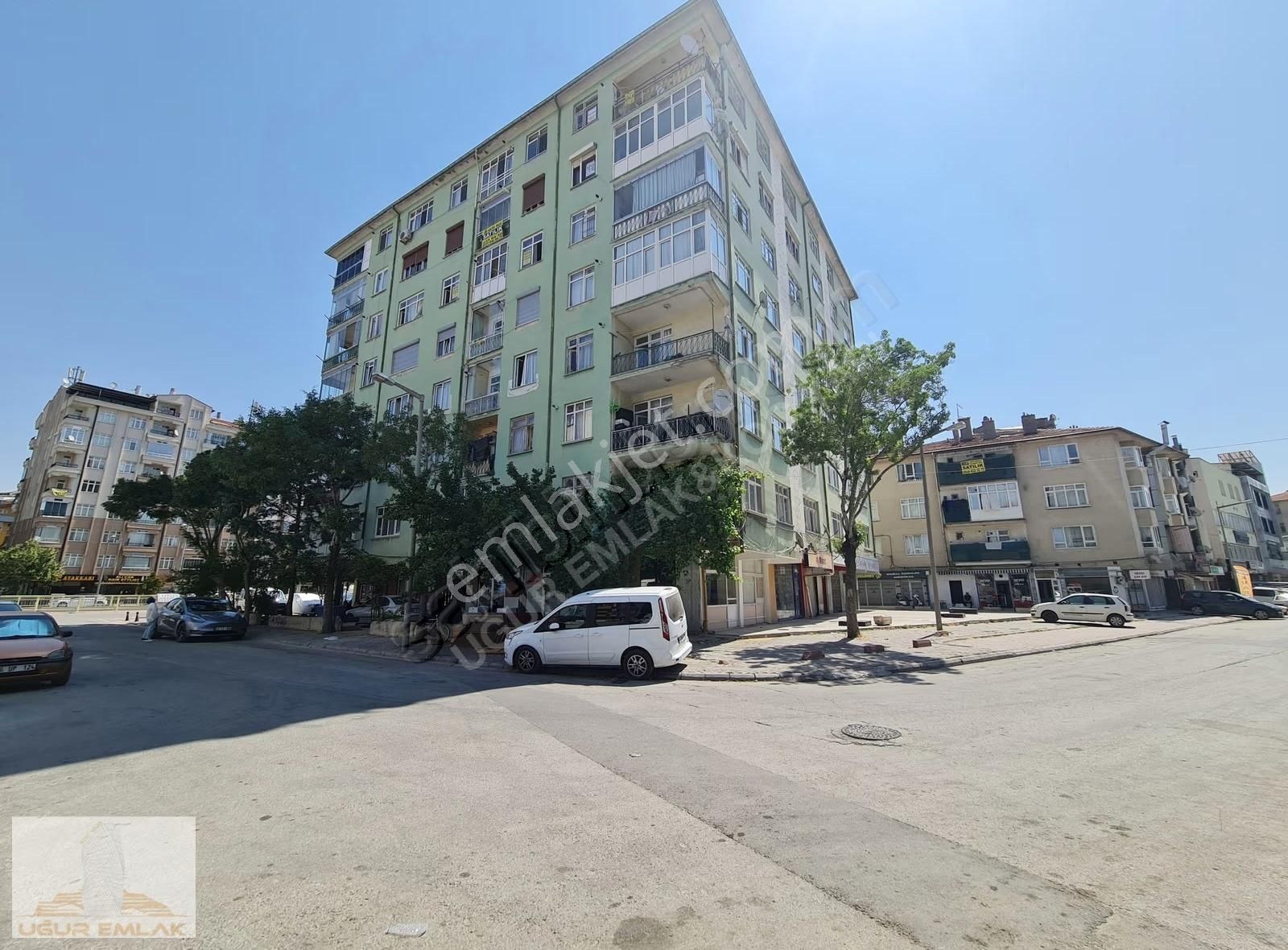 İhsaniye Alt Geçidi Opet Karşısında 3+1 Kiralık Daire