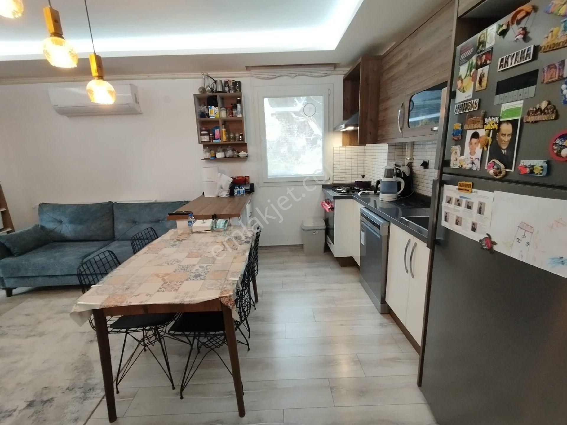 Kuşadası Otagar Arkası Site İçerisinde Doğalgazlı 2+1 Satılık Daire - Görsel 11