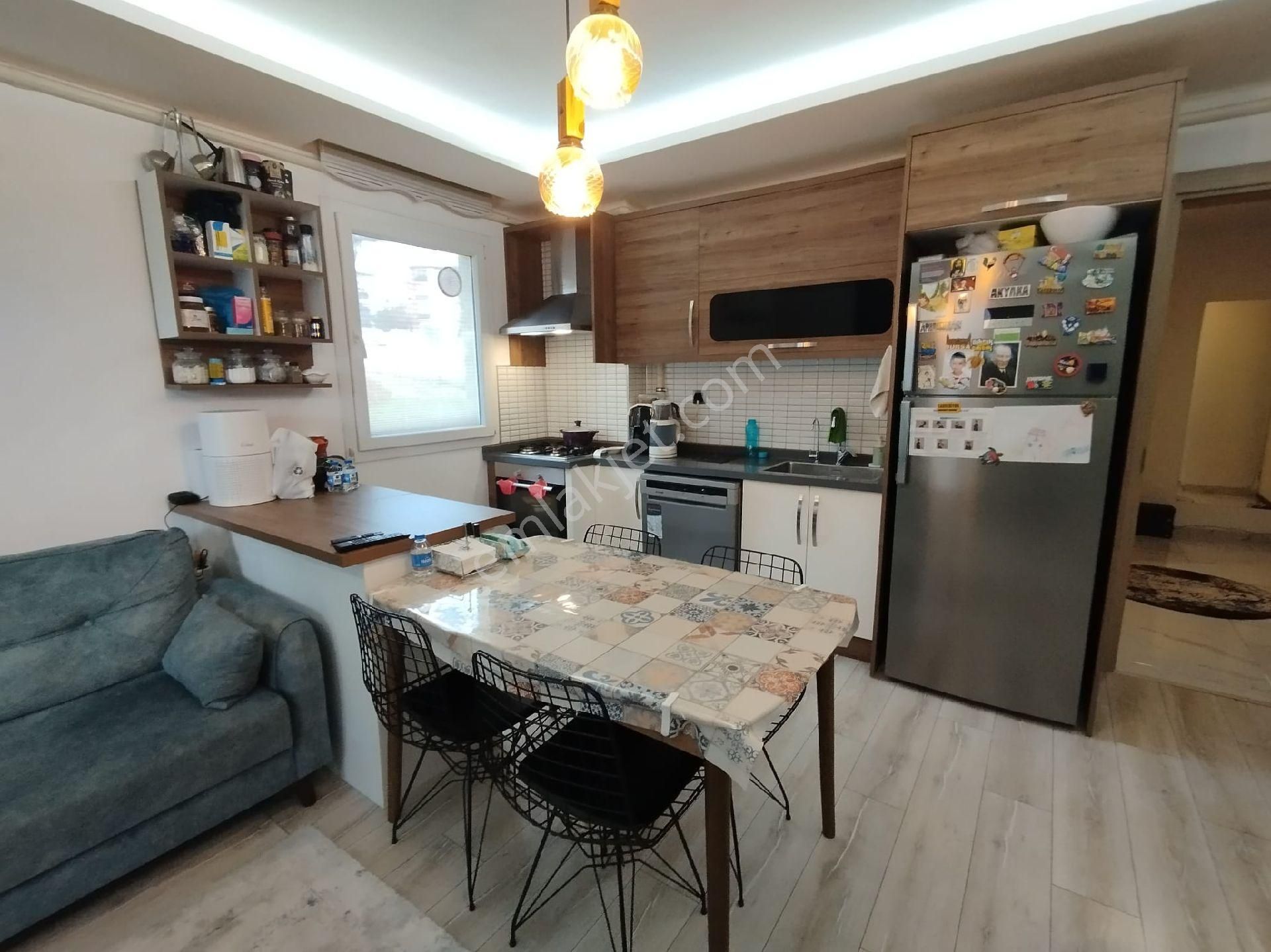 Kuşadası Otagar Arkası Site İçerisinde Doğalgazlı 2+1 Satılık Daire - Görsel 13