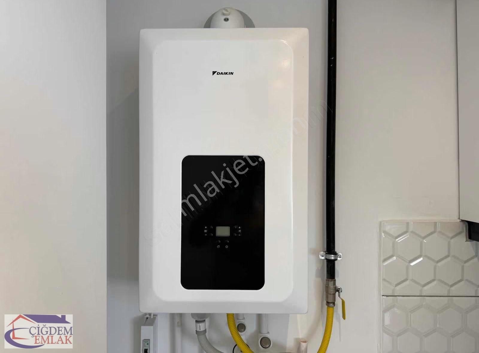 İstasyon Mahallesi Ana Cadde Üzerinde Eşyalı Satılık Daire - Görsel 5