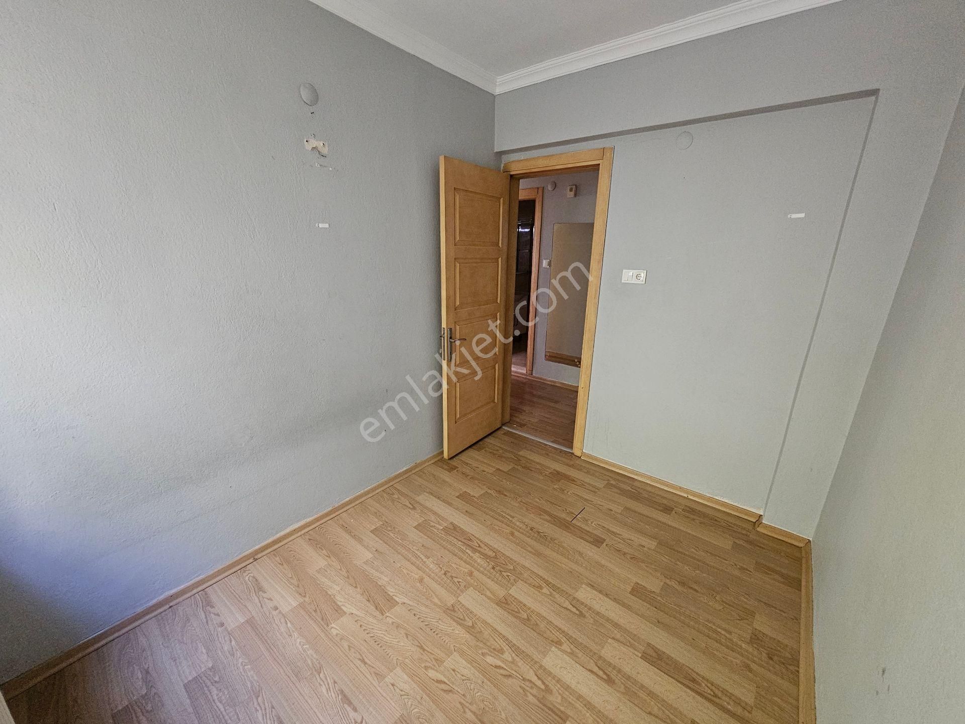 Remax Arma’dan Buca Menderes Mah. Kiralık 2+1 Daire Doğalgazlı – Giriş Kat – Merkezi Konum - Görsel 7