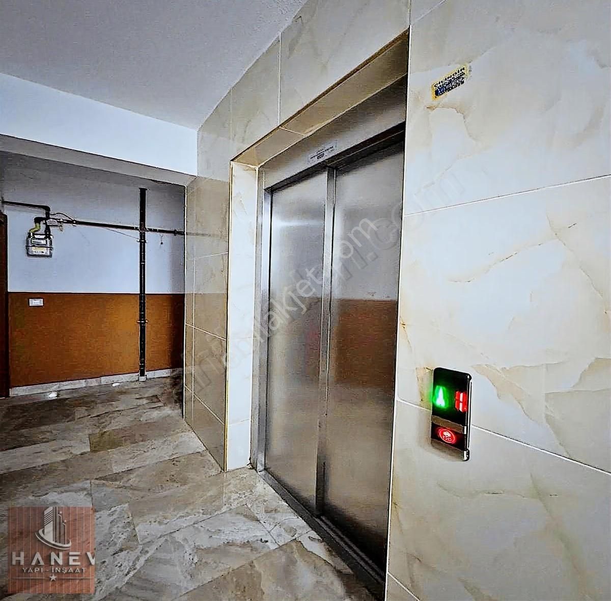 Metrobüse Yakın Köşe Başı Krediye Uygun Fırsat Satılık Daire - Görsel 2