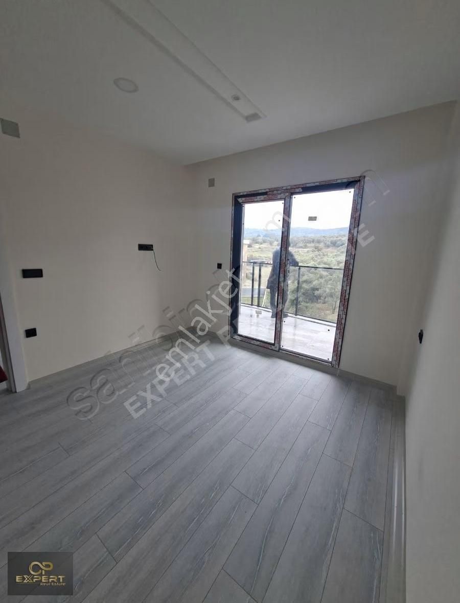 Kuşadası Merkezde Kiralık 1+1 Daire - Görsel 4