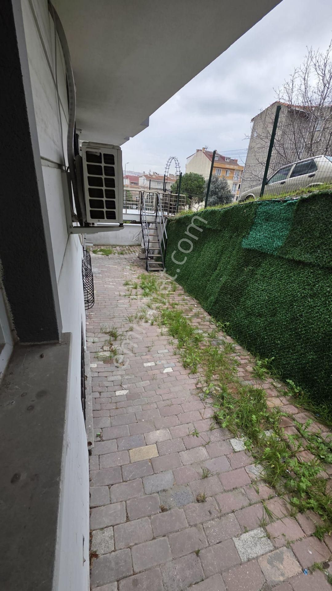 Beylikdüzü Yakuplu Net 90 M² Kelepir!!! 2+1 Bahçe Kat Ters Dubleks Kaçmaz Fırsat - Görsel 4