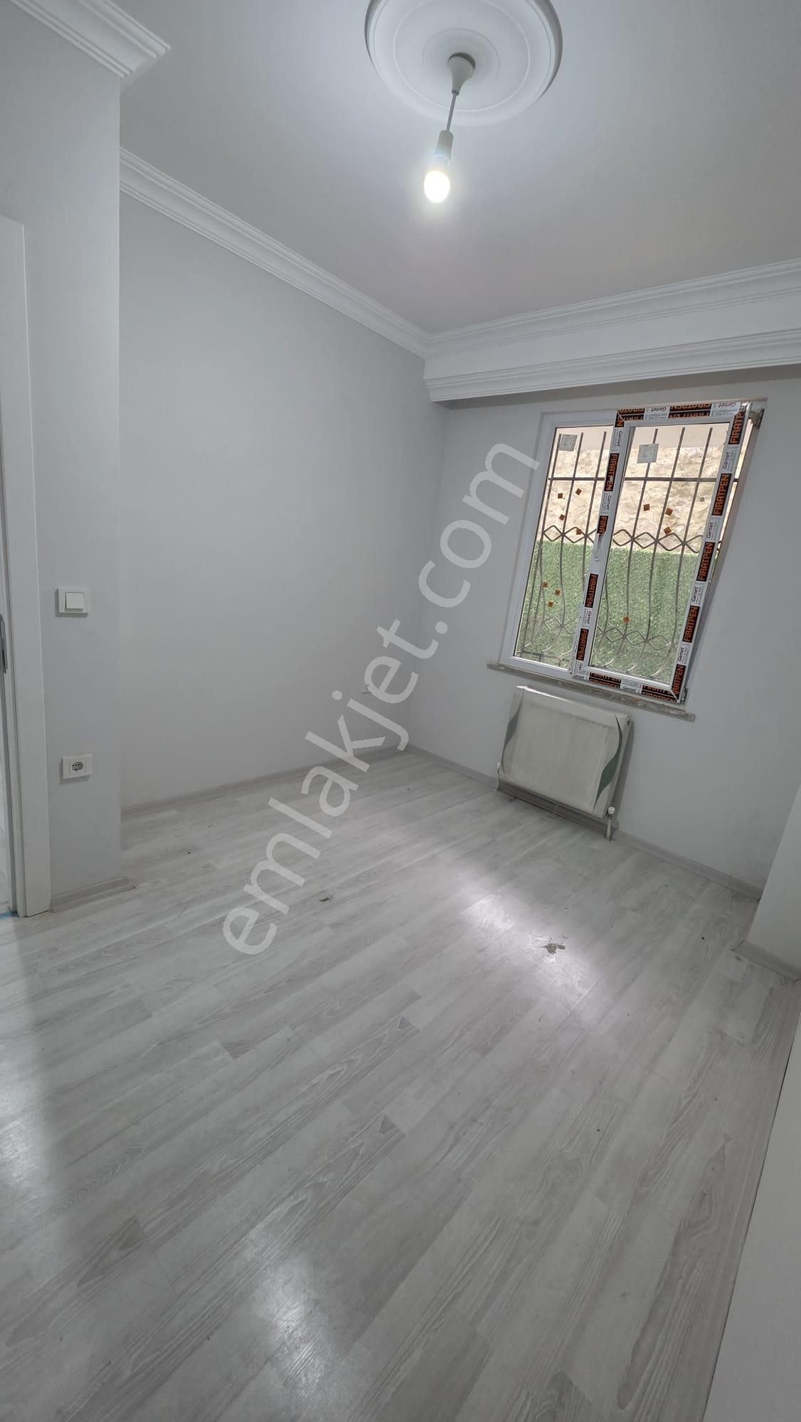 Beylikdüzü Yakuplu Net 90 M² Kelepir!!! 2+1 Bahçe Kat Ters Dubleks Kaçmaz Fırsat - Görsel 6