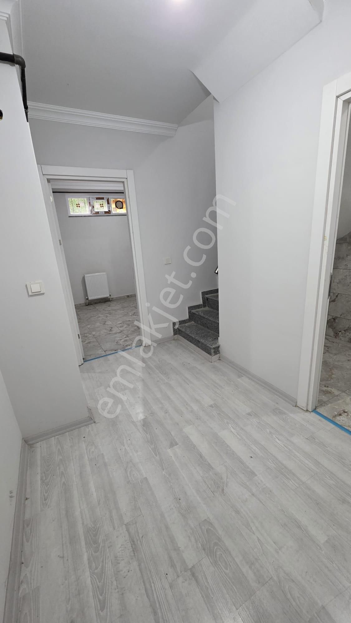 Beylikdüzü Yakuplu Net 90 M² Kelepir!!! 2+1 Bahçe Kat Ters Dubleks Kaçmaz Fırsat - Görsel 11