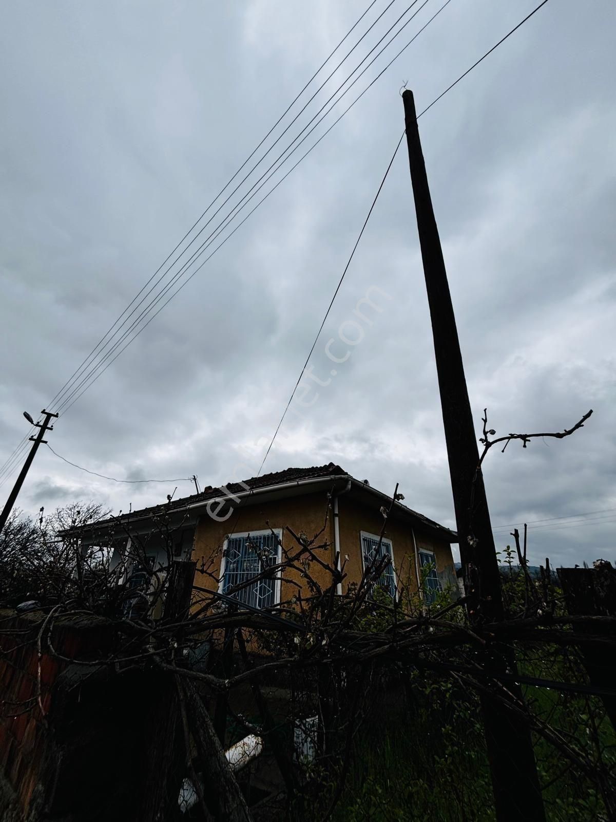 Pak Yapı'dan Fırsat Buyük Bahçesi Olan Satılık Müstakil Köy Evi - Görsel 2