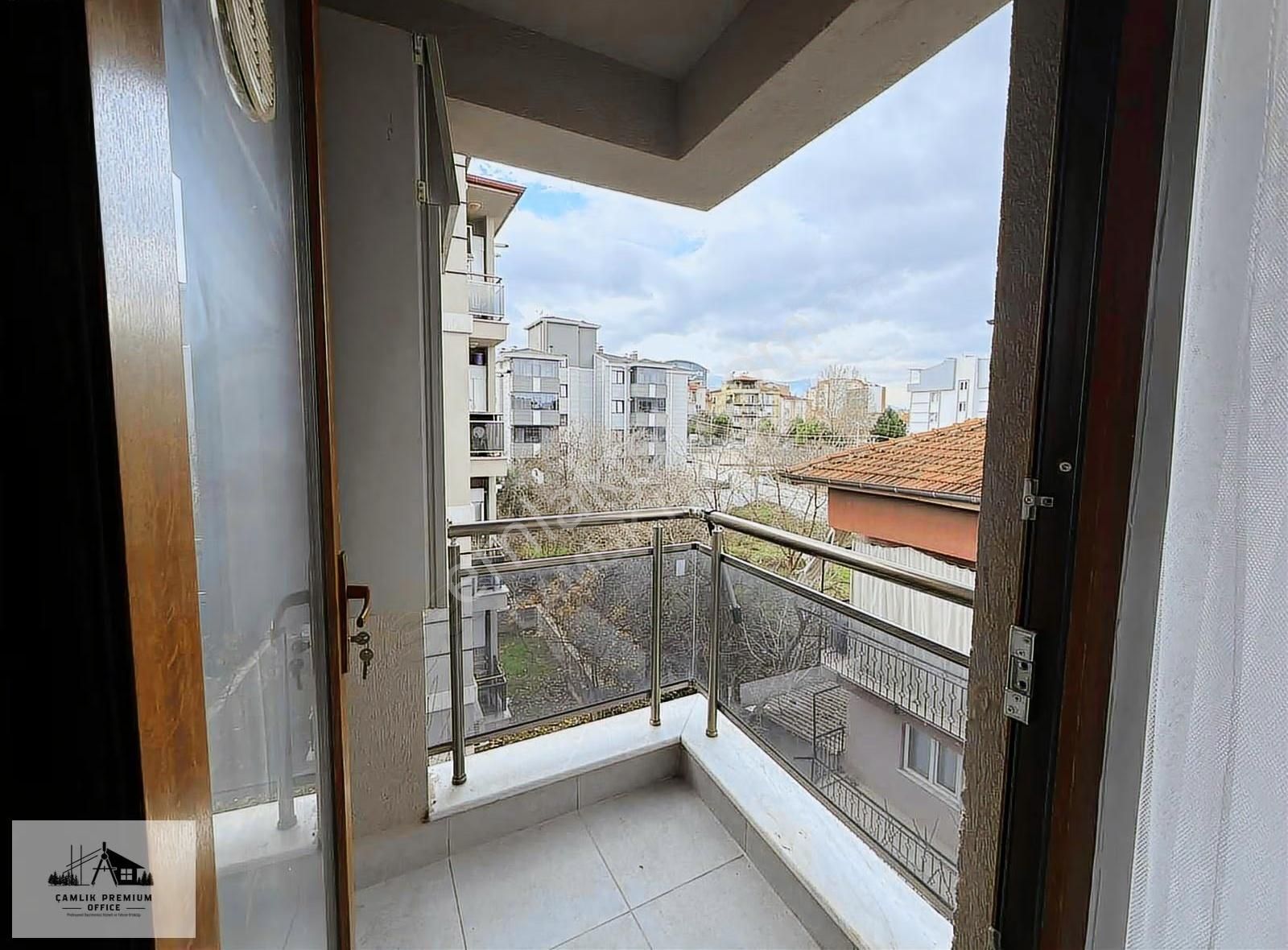 Asmalıevler'de Lüks Eşyalı Ara Kat Balkonlu Fırsat Apart Daire - Görsel 2