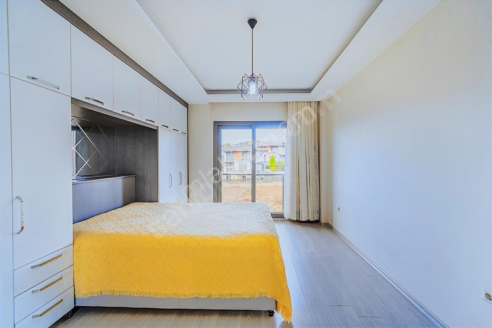 Güzelbahçe Kolejler Bölgesinde 5+1 Satılık Müstakil Villa - Görsel 4