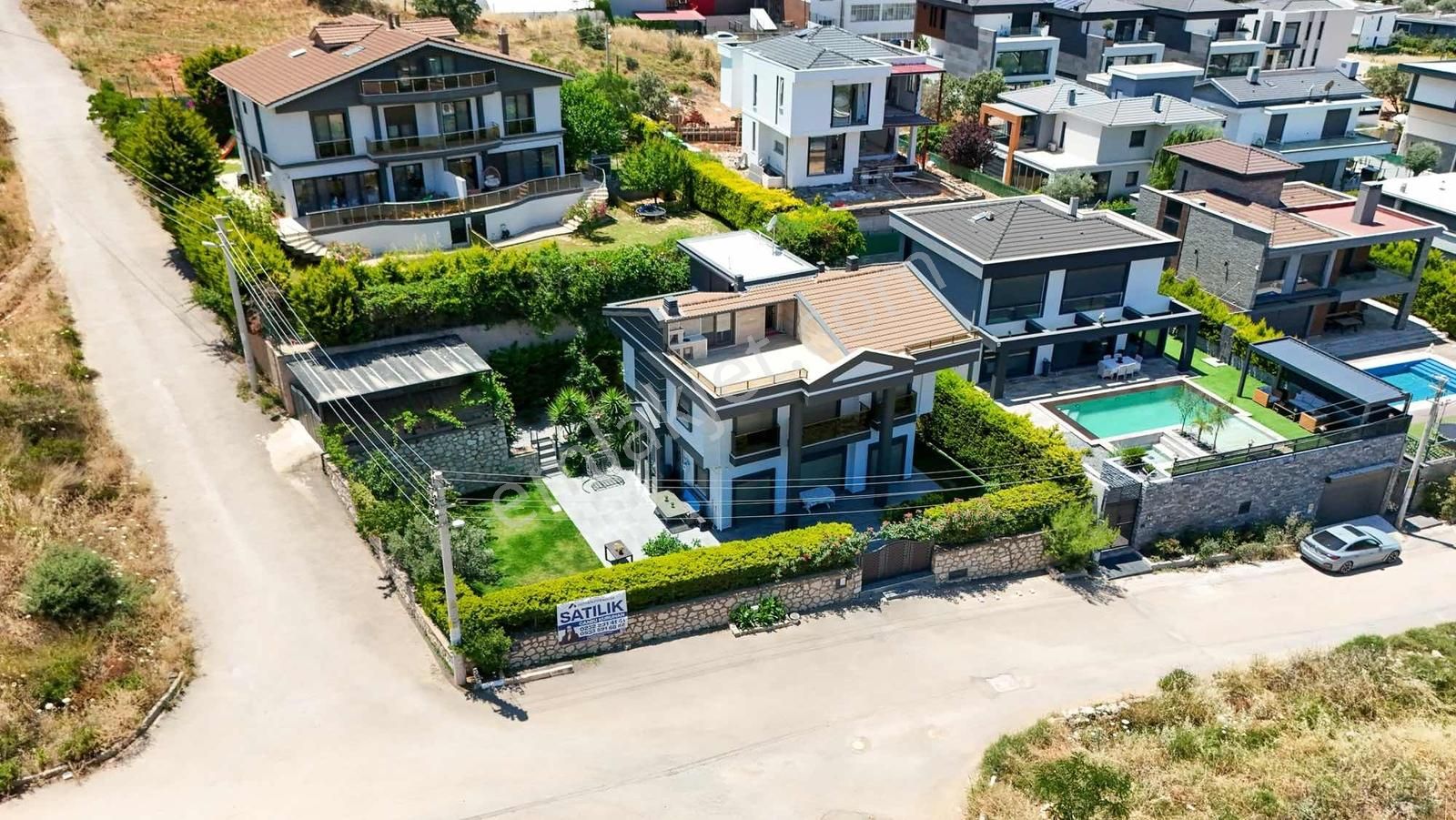 Güzelbahçe Kolejler Bölgesinde 5+1 Satılık Müstakil Villa - Görsel 29