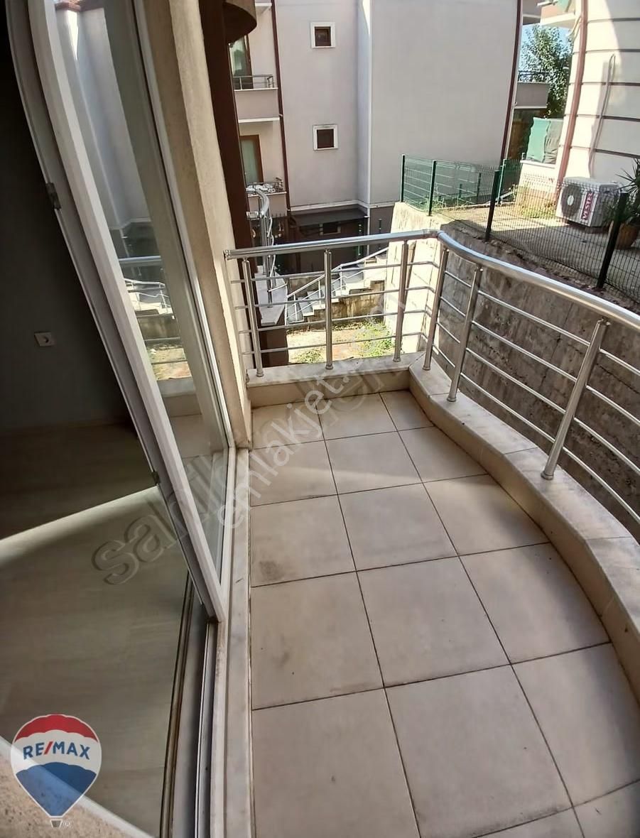 Remax Mavi Den Beşköprü Girne Caddesinde Kiralık 3+1 Daire - Görsel 8