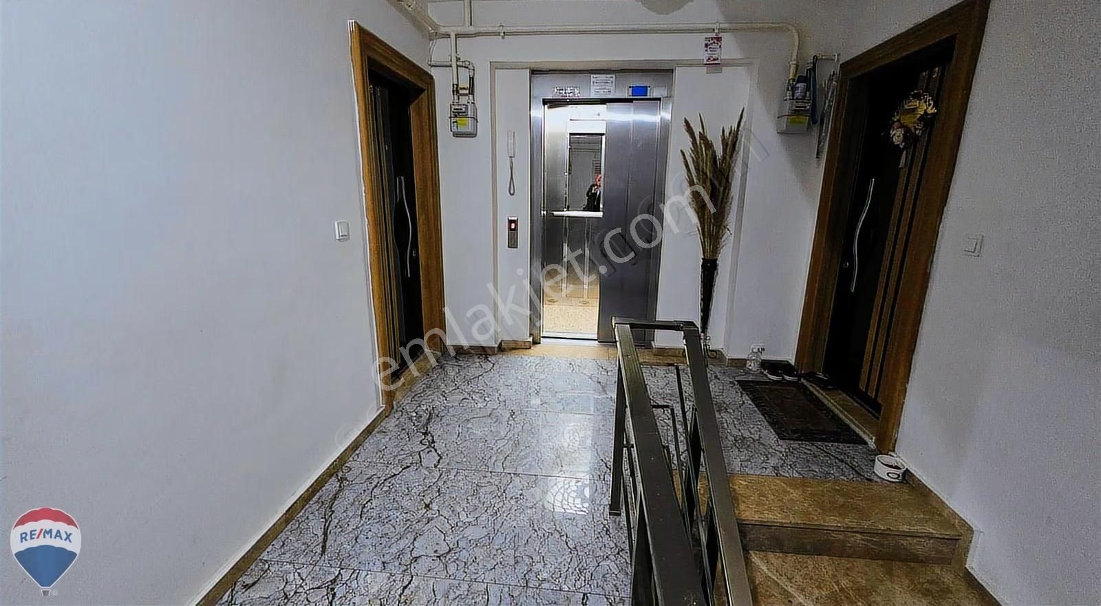 Köprübaşında Yerden Isıtmalı, Emsalsiz, Havuzlu Lüks Daire - Görsel 32