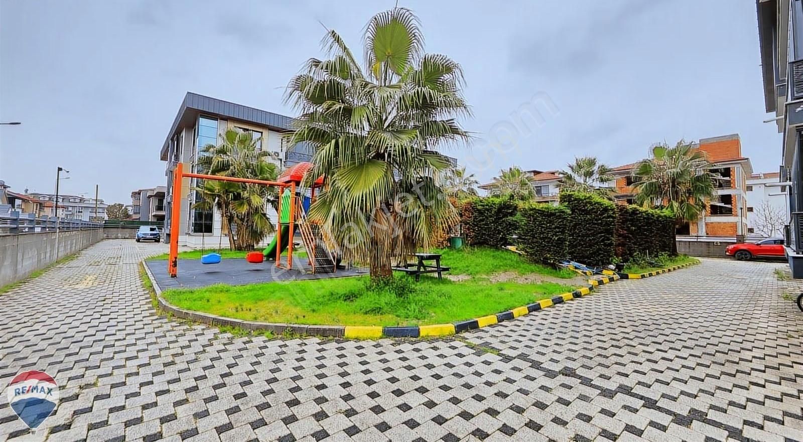 Köprübaşında Yerden Isıtmalı, Emsalsiz, Havuzlu Lüks Daire - Görsel 20