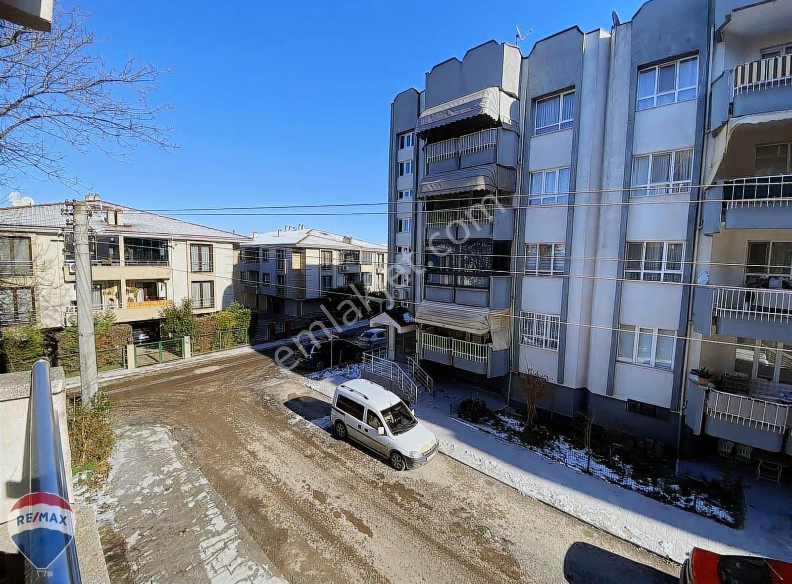 Remax Maviden Ozanlar Da Öğretmen Bloklarında 3+1 Ara Kat Daire - Görsel 16