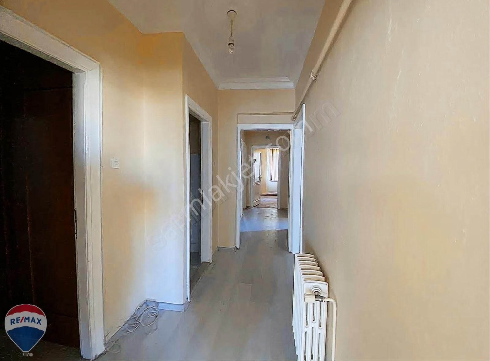 Remax Maviden Ozanlar Da Öğretmen Bloklarında 3+1 Ara Kat Daire - Görsel 26