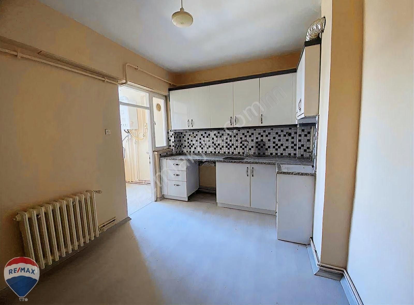 Remax Maviden Ozanlar Da Öğretmen Bloklarında 3+1 Ara Kat Daire - Görsel 25