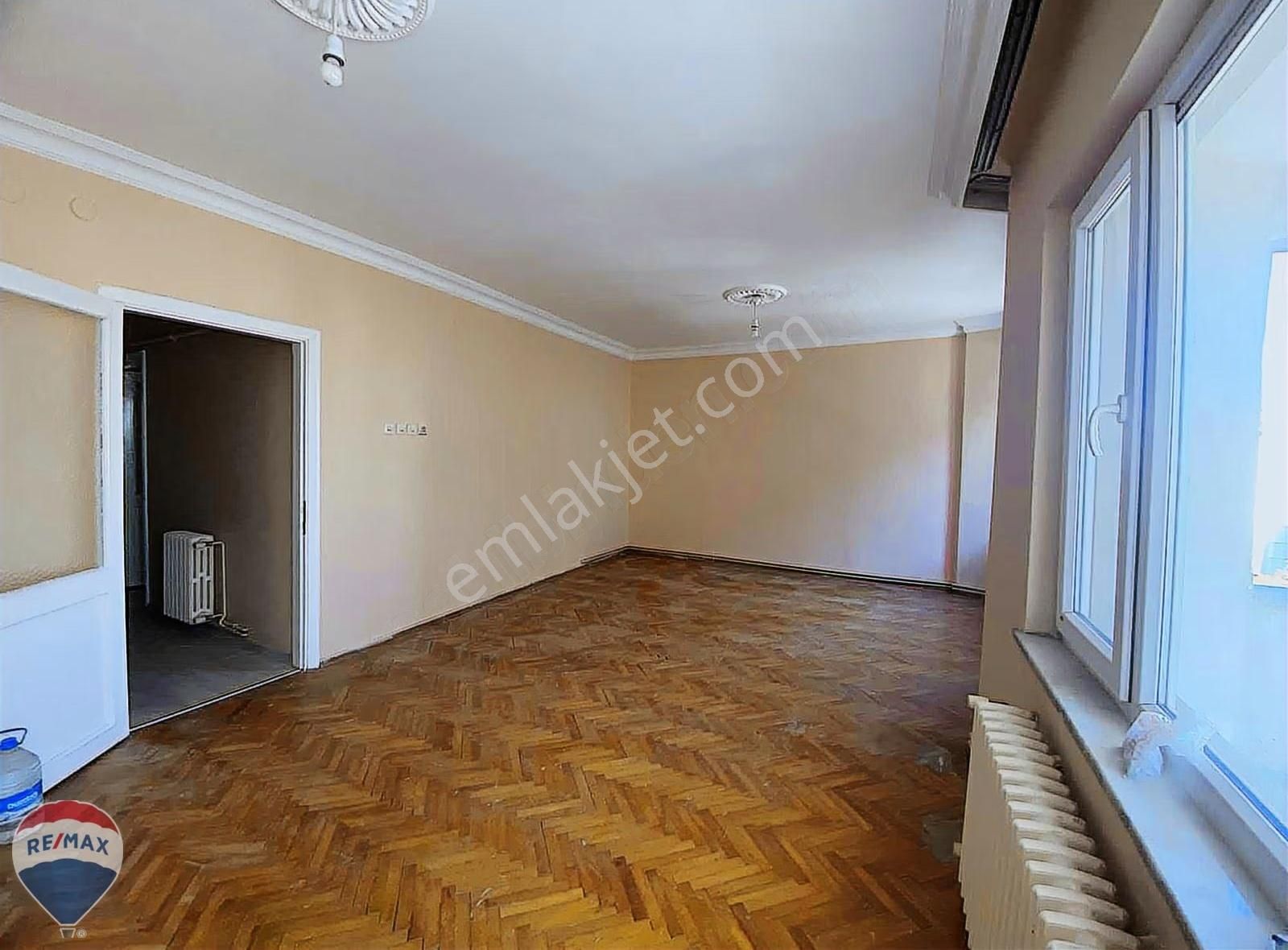 Remax Maviden Ozanlar Da Öğretmen Bloklarında 3+1 Ara Kat Daire - Görsel 6