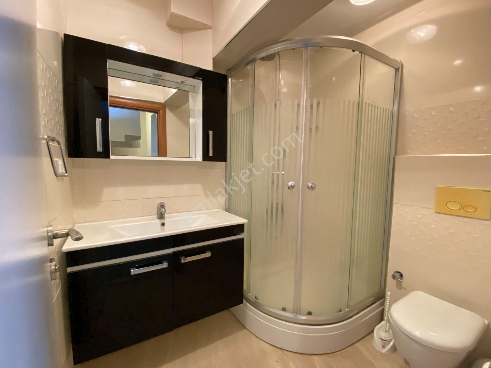 Altınova İskele Mevkiinde Denize Sıfır Sitede Satılık 3+1 Villa - Görsel 19