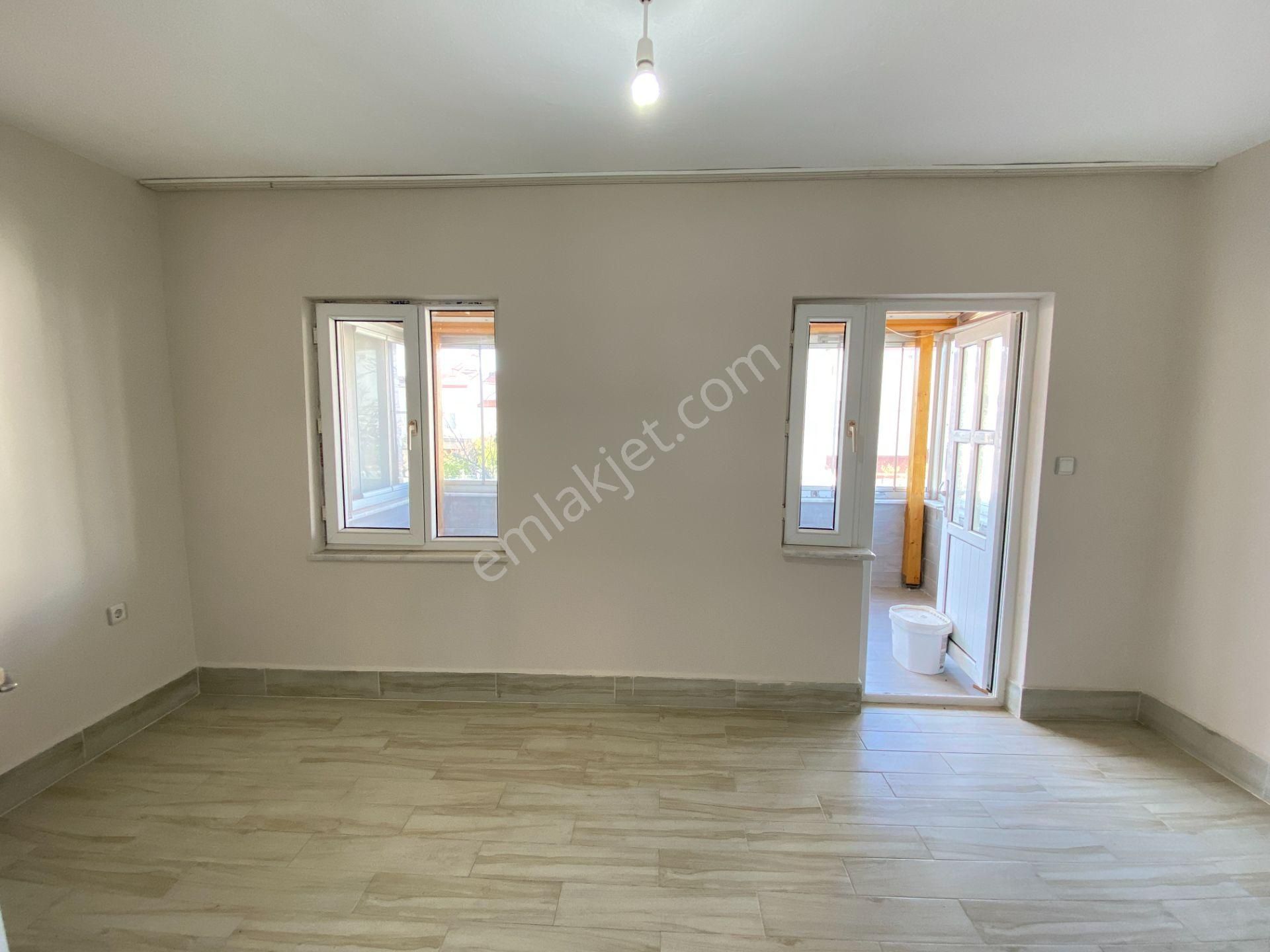 Altınova İskele Mevkiinde Denize Sıfır Sitede Satılık 3+1 Villa - Görsel 15