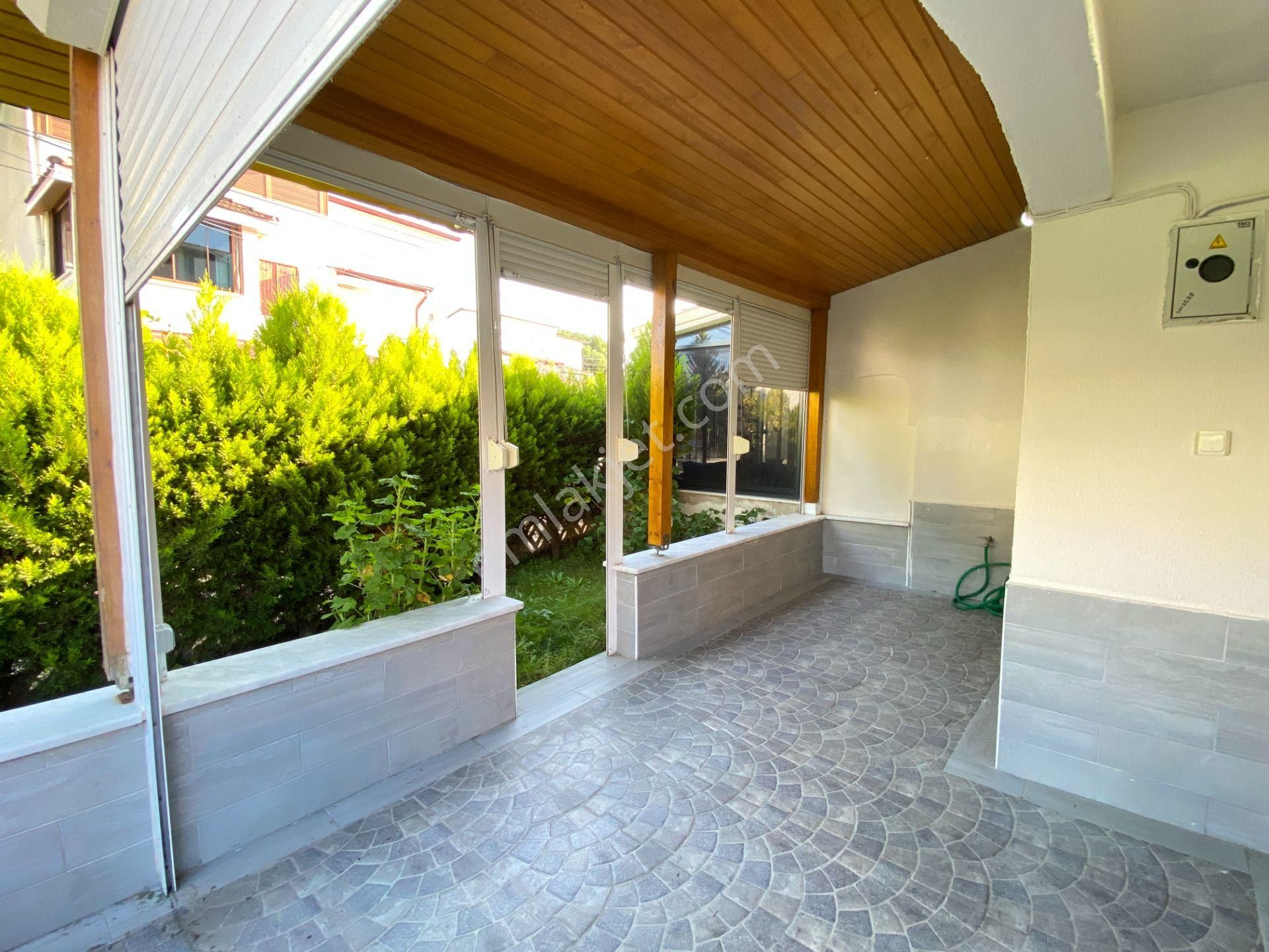 Altınova İskele Mevkiinde Denize Sıfır Sitede Satılık 3+1 Villa - Görsel 29