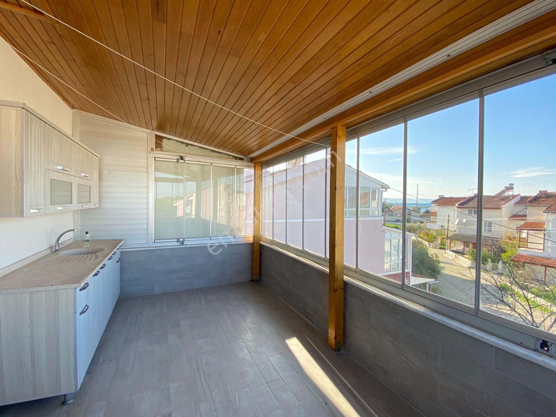 Altınova İskele Mevkiinde Denize Sıfır Sitede Satılık 3+1 Villa - Görsel 11