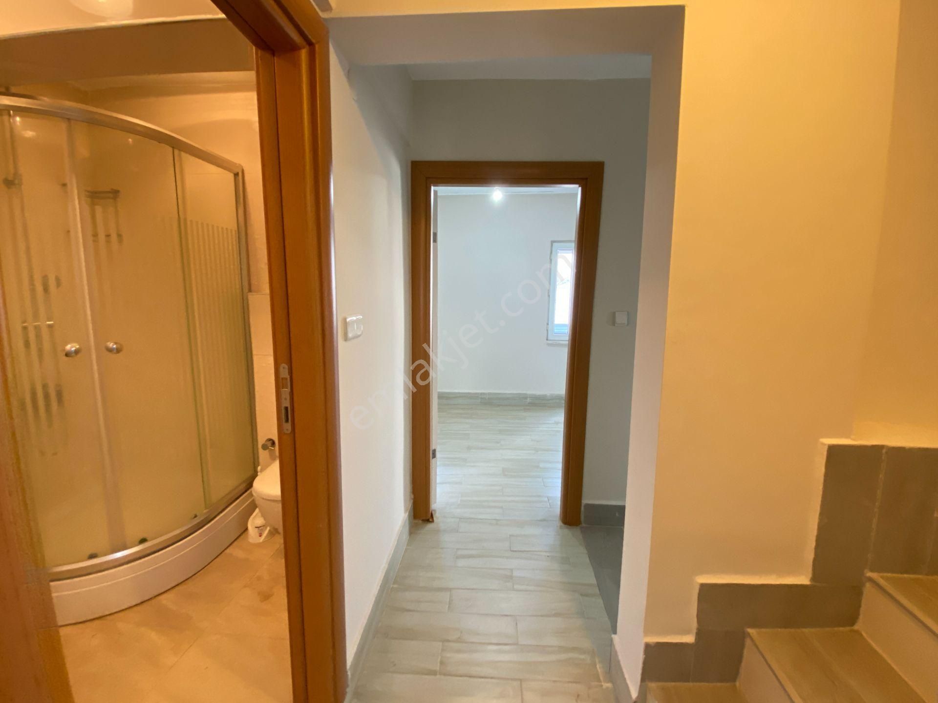 Altınova İskele Mevkiinde Denize Sıfır Sitede Satılık 3+1 Villa - Görsel 21