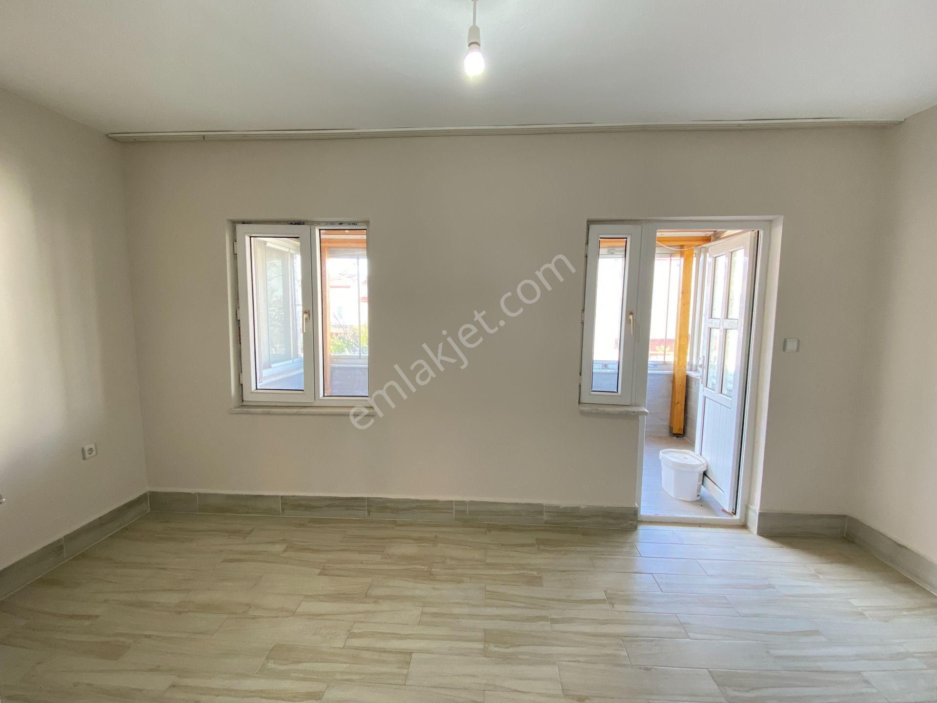 Altınova İskele Mevkiinde Denize Sıfır Sitede Satılık 3+1 Villa - Görsel 25