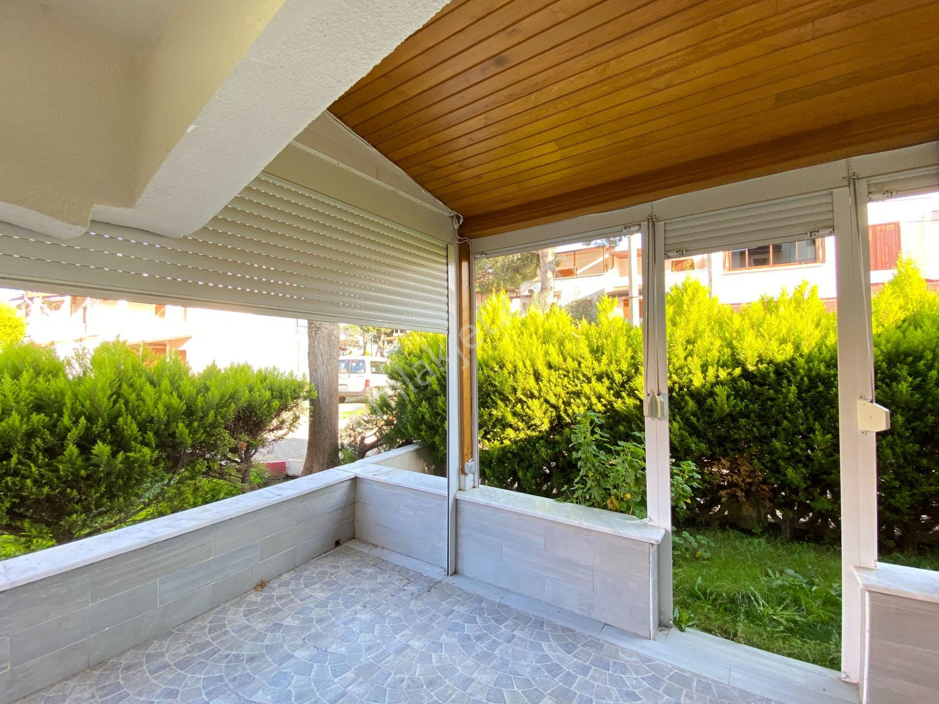 Altınova İskele Mevkiinde Denize Sıfır Sitede Satılık 3+1 Villa - Görsel 30