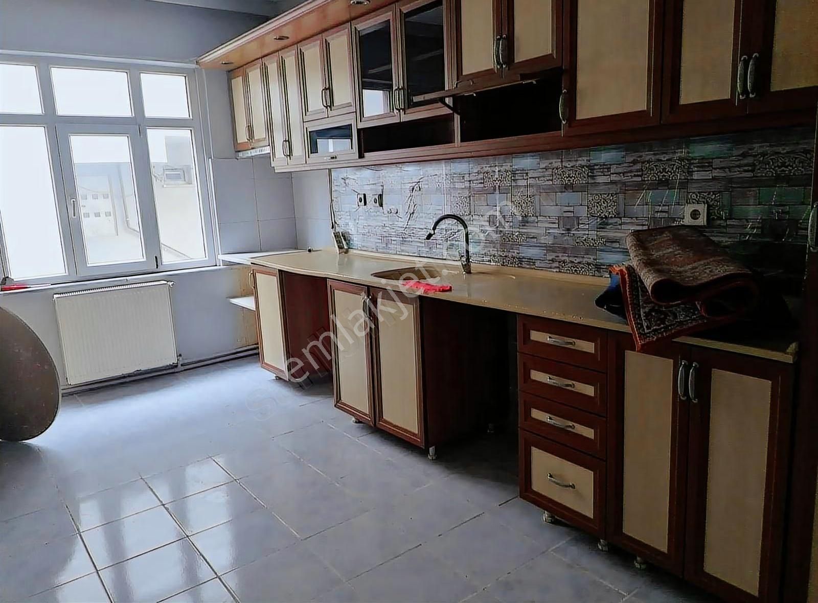 Adil Mah Kiralık 3+1 Arakat