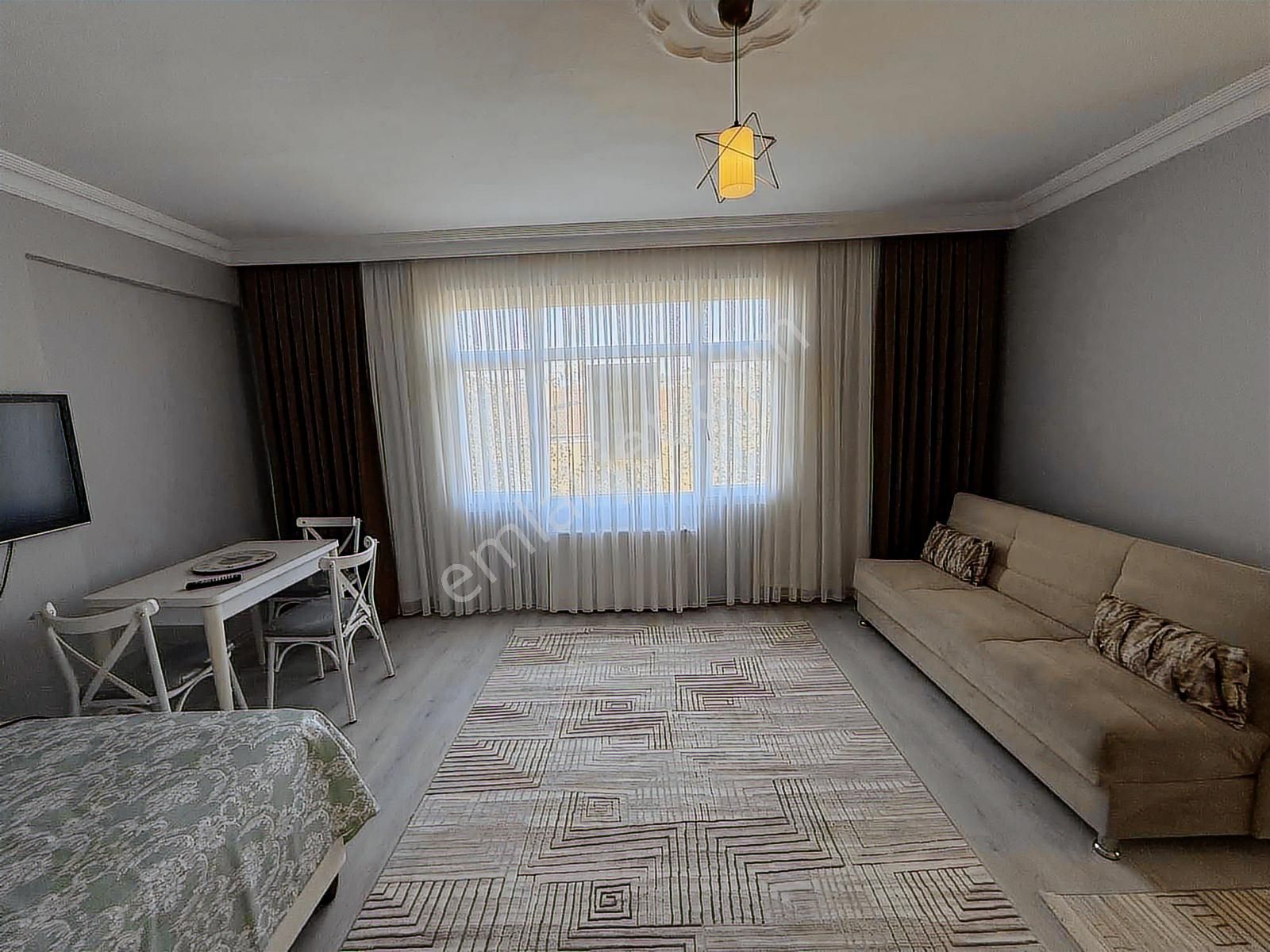 Bayan Öğrenci Ve Memur İçin Yeni Eşyalı 1+0 Daire