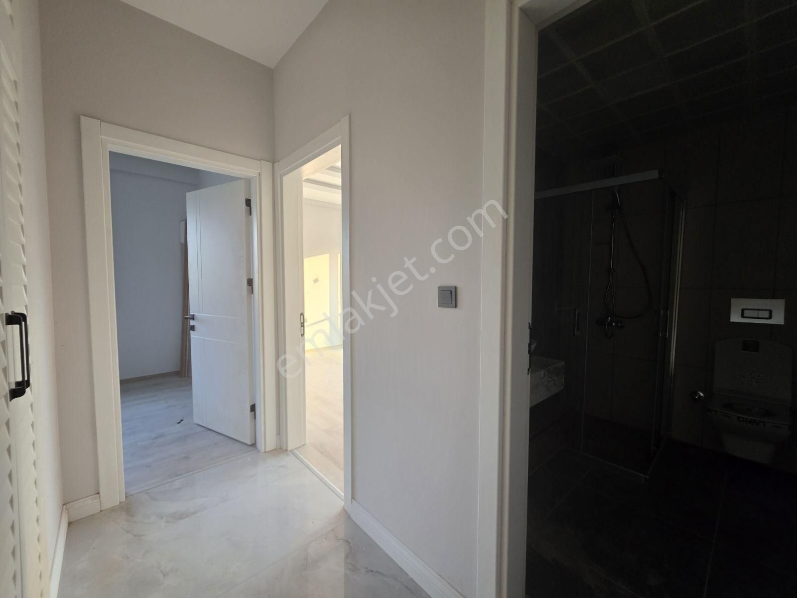 Yetkili Ofis - Havuzlu Sitede Yeni 2+1 Müstakil Villa - Görsel 10