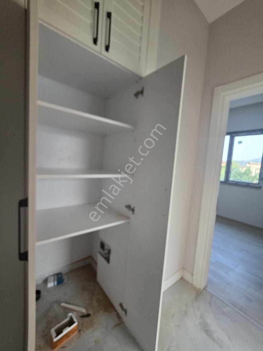 Yetkili Ofis - Havuzlu Sitede Yeni 2+1 Müstakil Villa - Görsel 17