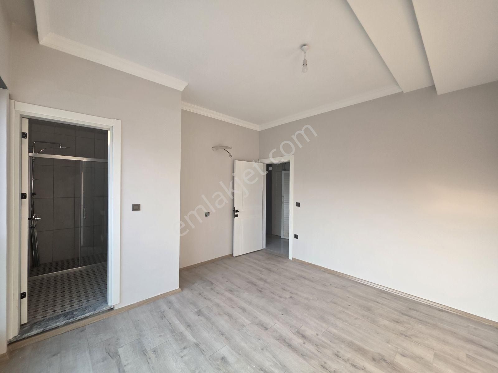 Yetkili Ofis - Havuzlu Sitede Yeni 2+1 Müstakil Villa - Görsel 19