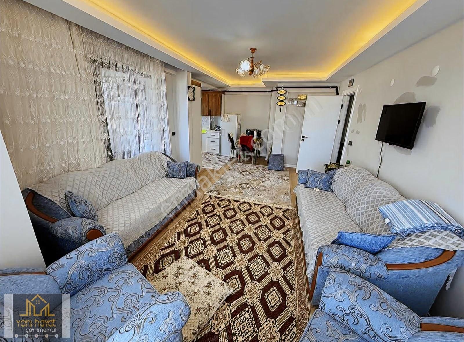 Hasköy'de Ara Kat 2+1 Satılık Daire