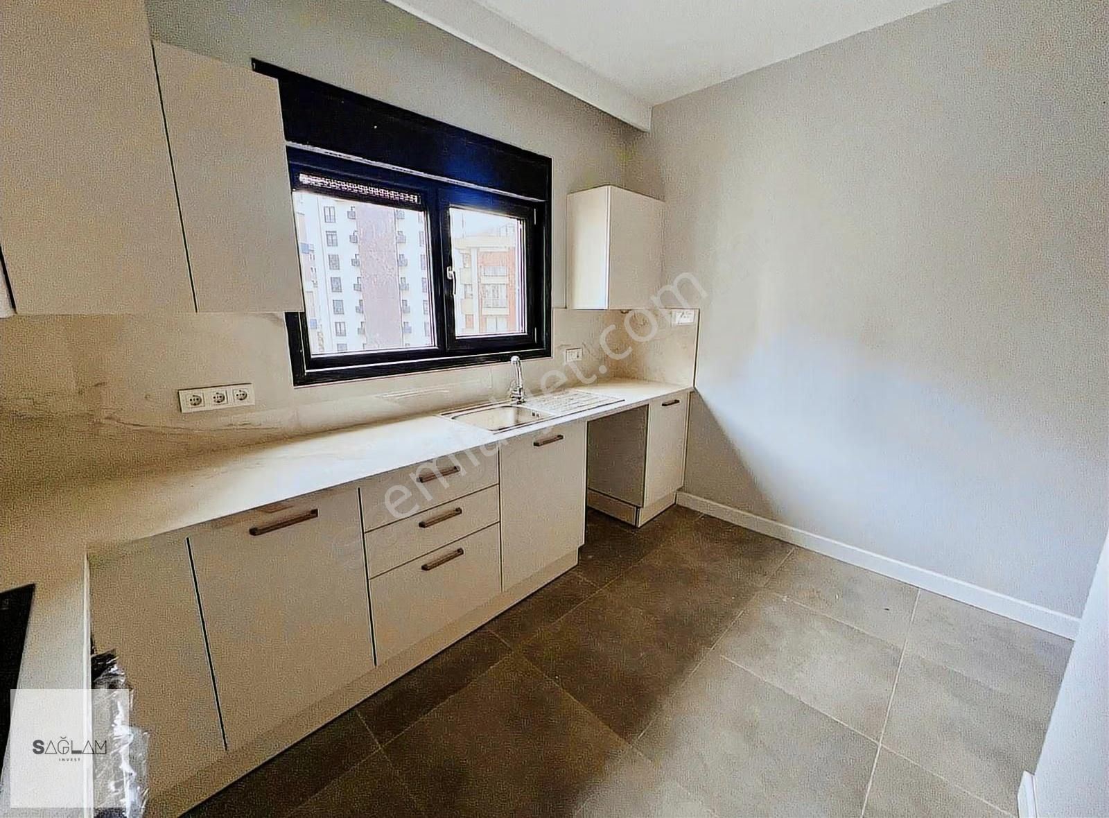 Oturuma Hazır | Feneryolunda Yeni Binada 75 M² 2+1 Daire - Görsel 3