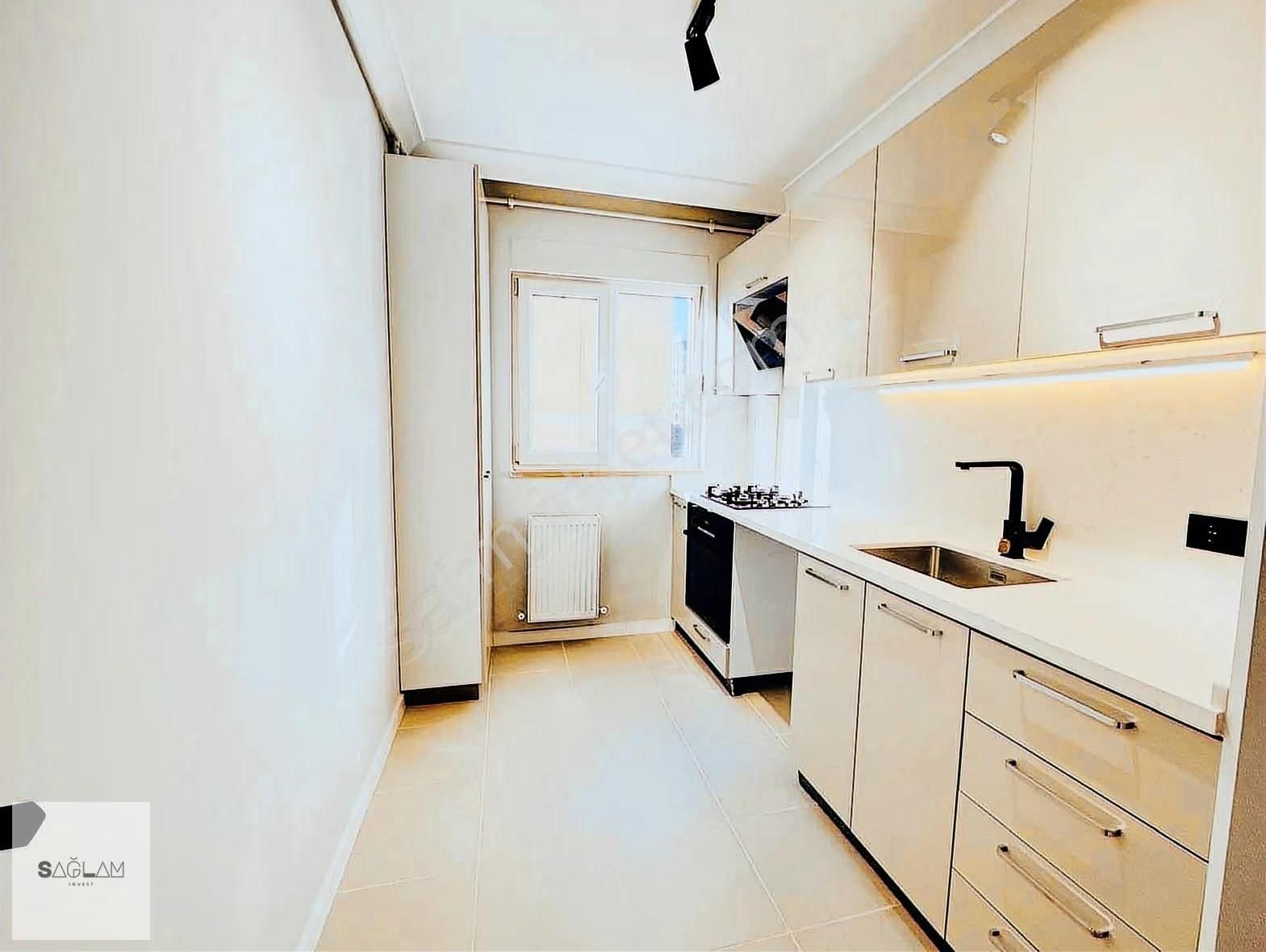 Sağlam'dan Kozyatağın'da Fırsat Şık İçi Yapılı 2+1 Satılık Daire - Görsel 11