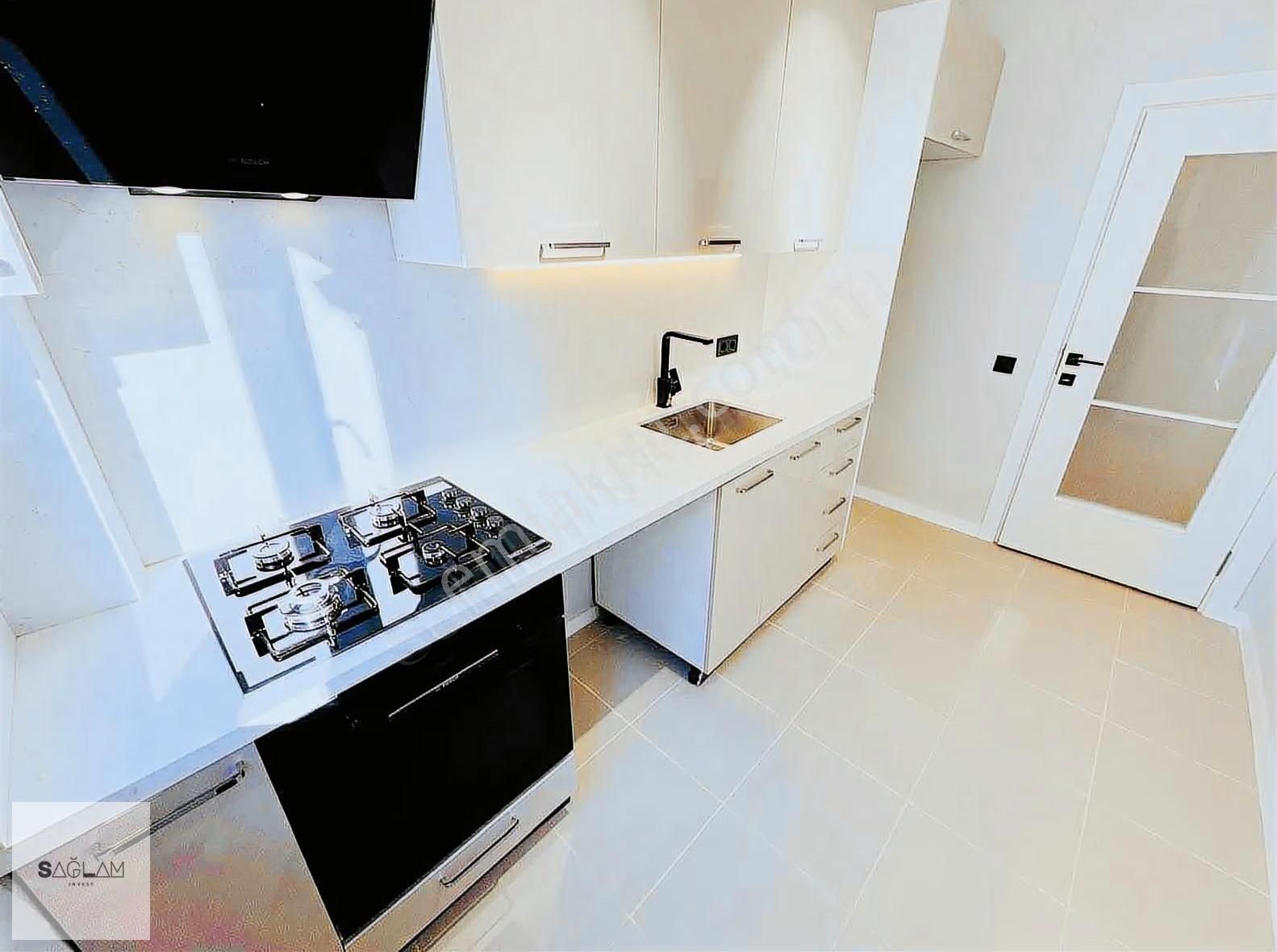 Sağlam'dan Kozyatağın'da Fırsat Şık İçi Yapılı 2+1 Satılık Daire - Görsel 23