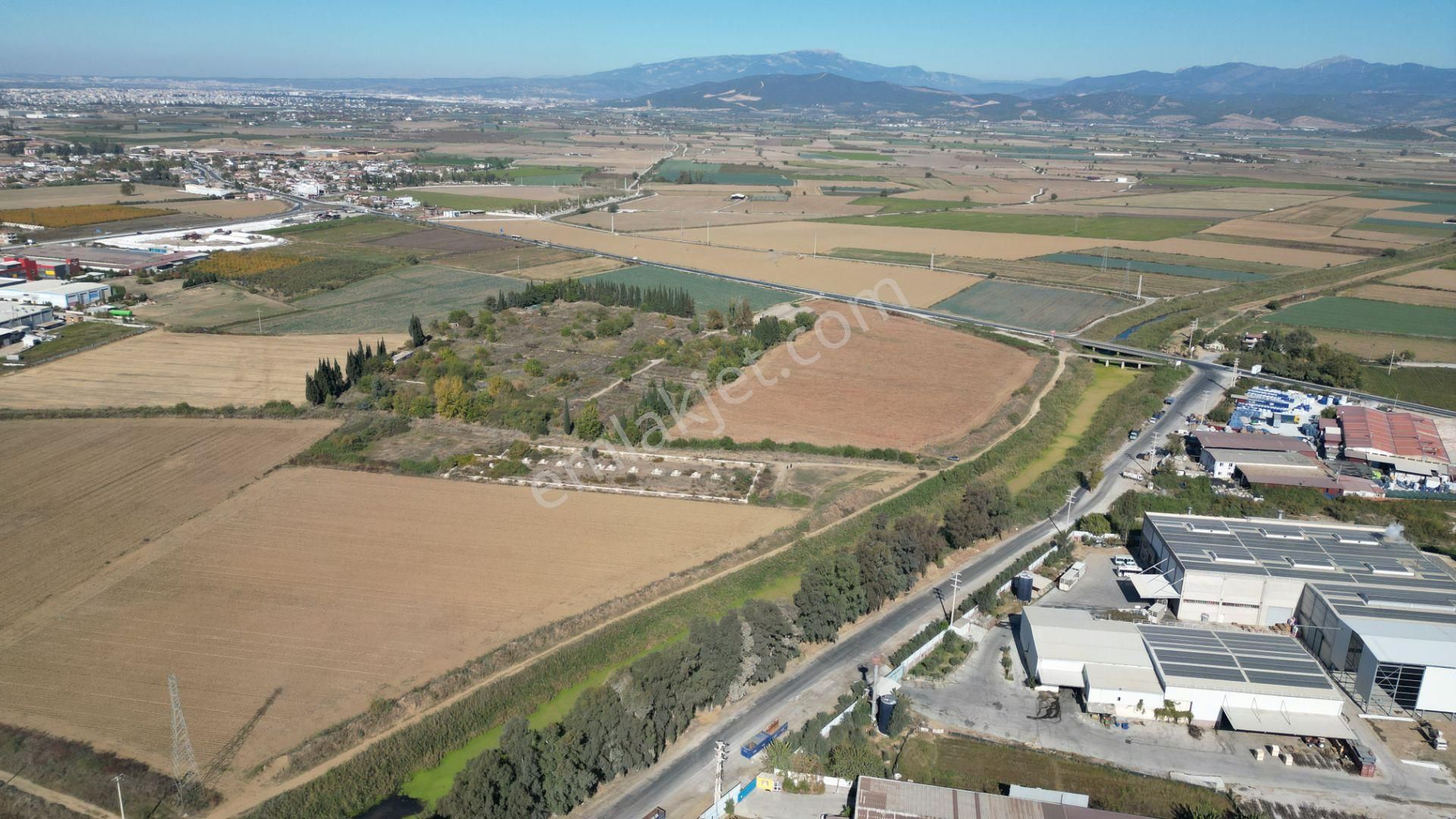 Torbalı Şubaşında Yatırımcıya Uygun Geniş Parsel Sanayi Arsası - Görsel 13