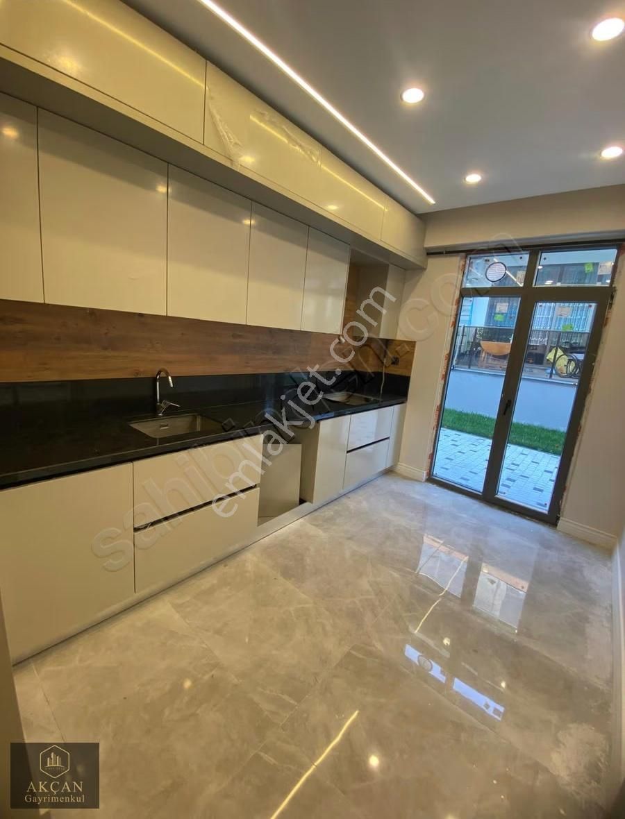 Önerlrde Yüksek Değer Potansiyeline Sahip Yatay Mimari Lüx Villa