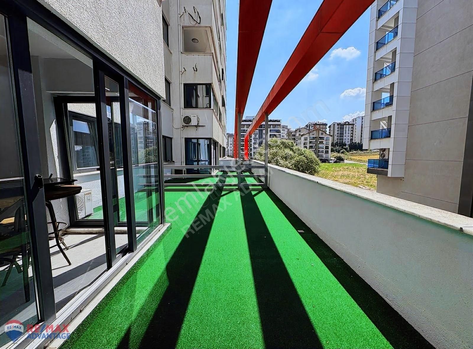 Remax Advantage'dan Teraslı, Lüks Eşyalı 1+1 Satılık Daire - Görsel 10