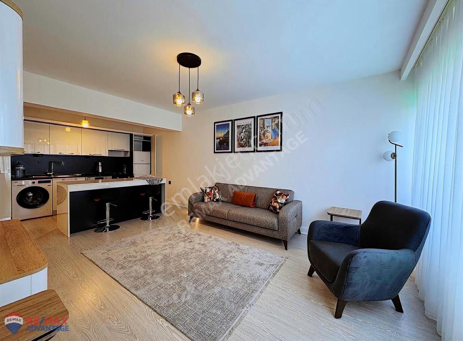 Remax Advantage'dan Teraslı, Lüks Eşyalı 1+1 Satılık Daire - Görsel 14