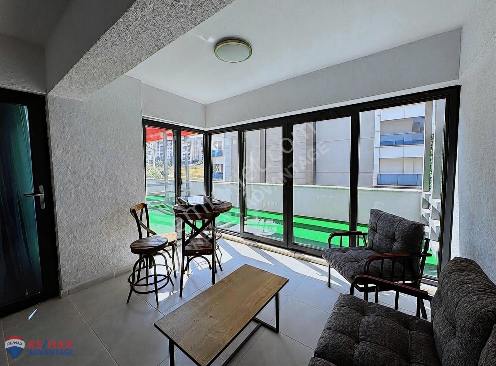 Remax Advantage'dan Teraslı, Lüks Eşyalı 1+1 Satılık Daire - Görsel 7