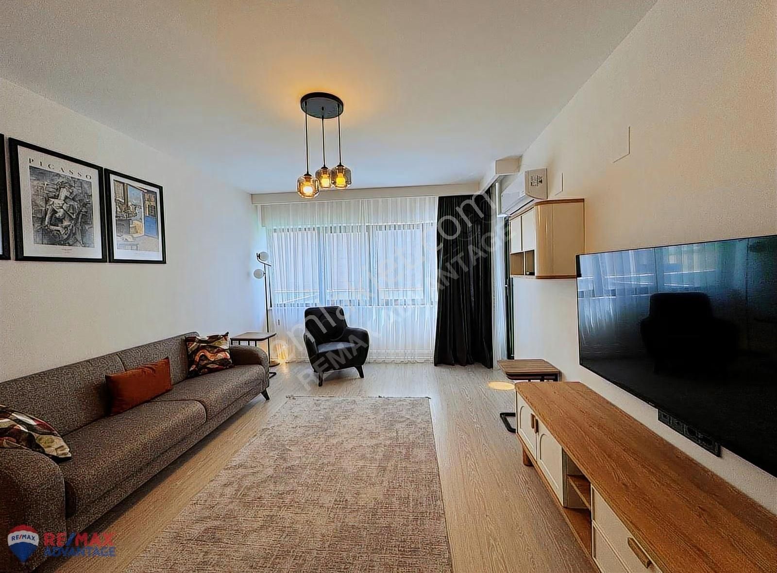 Remax Advantage'dan Teraslı, Lüks Eşyalı 1+1 Satılık Daire - Görsel 2