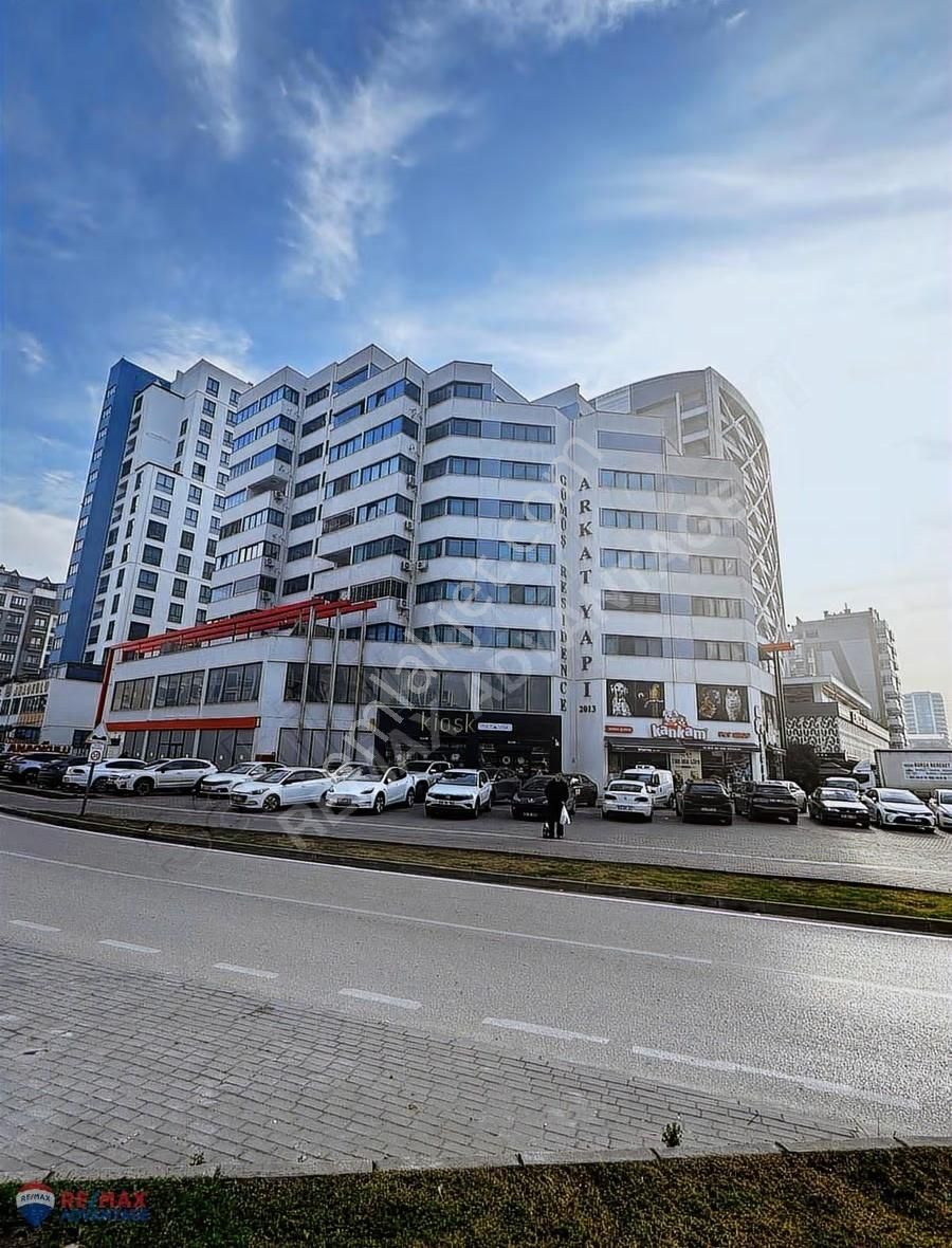 Remax Advantage'dan Teraslı, Lüks Eşyalı 1+1 Satılık Daire - Görsel 13