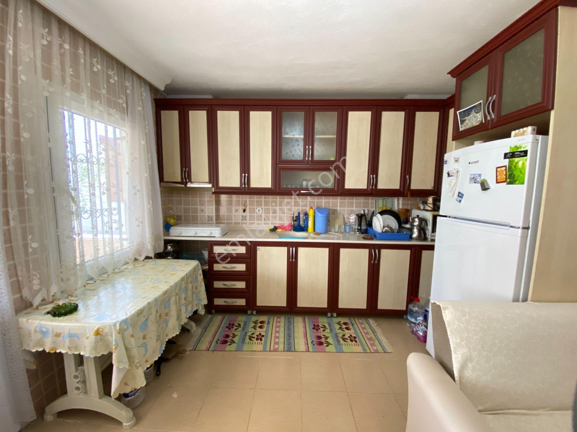 Altınova Sahilde Deniz Manzaralı Satılık 3+1 Köşe Triplex Villa - Görsel 6