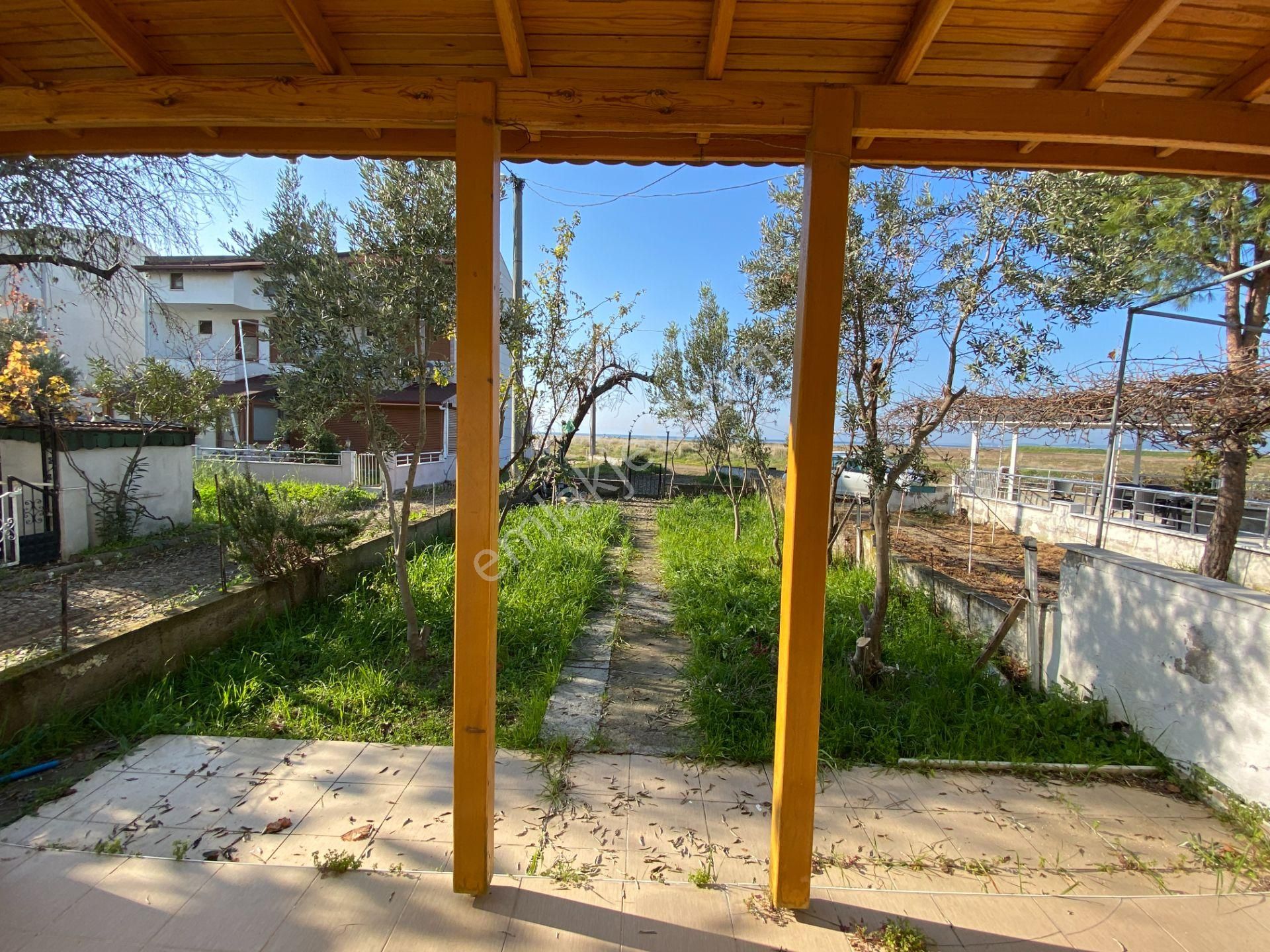 Altınova Sahilde Deniz Manzaralı Satılık 3+1 Köşe Triplex Villa - Görsel 13