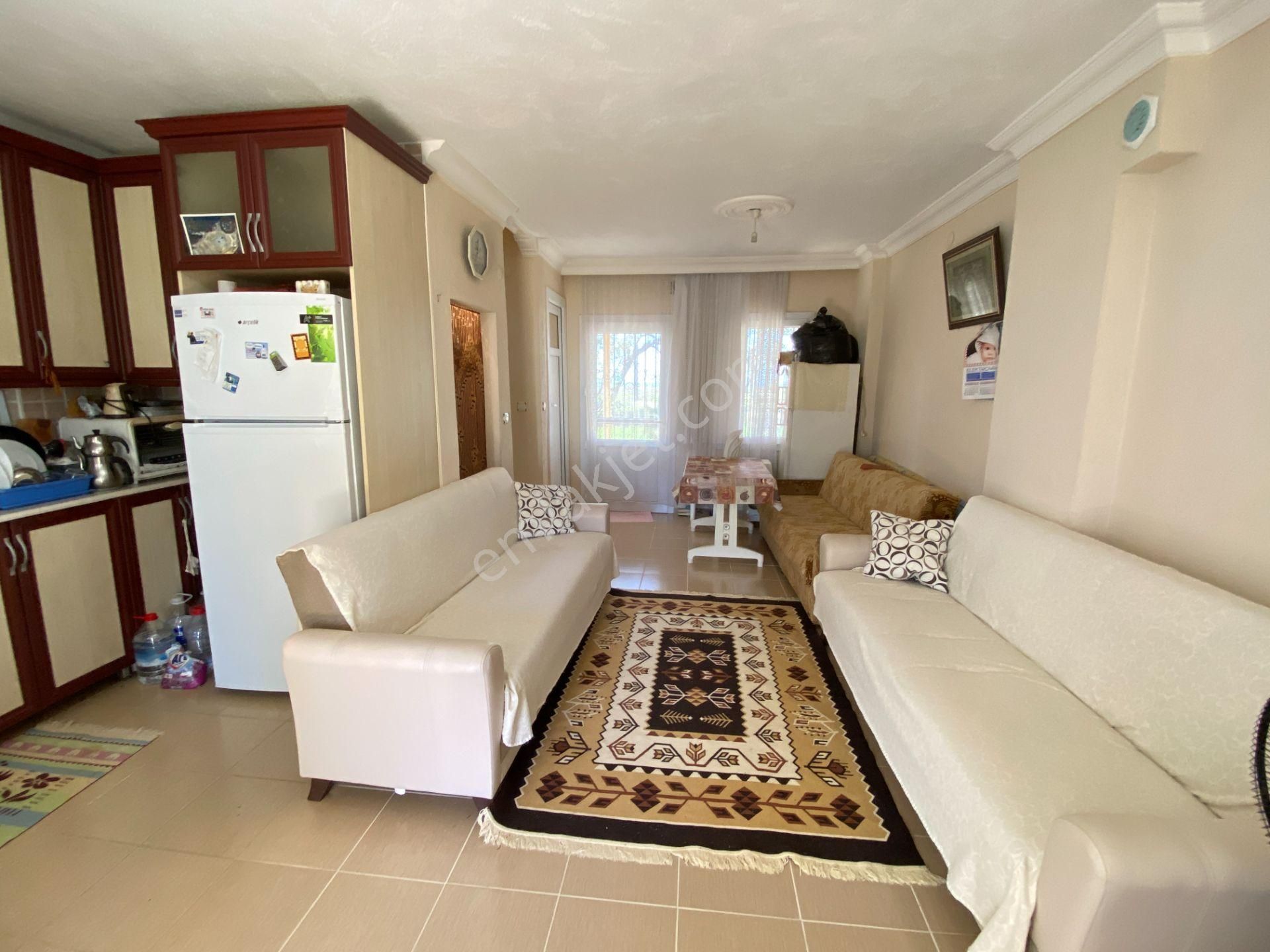 Altınova Sahilde Deniz Manzaralı Satılık 3+1 Köşe Triplex Villa - Görsel 5