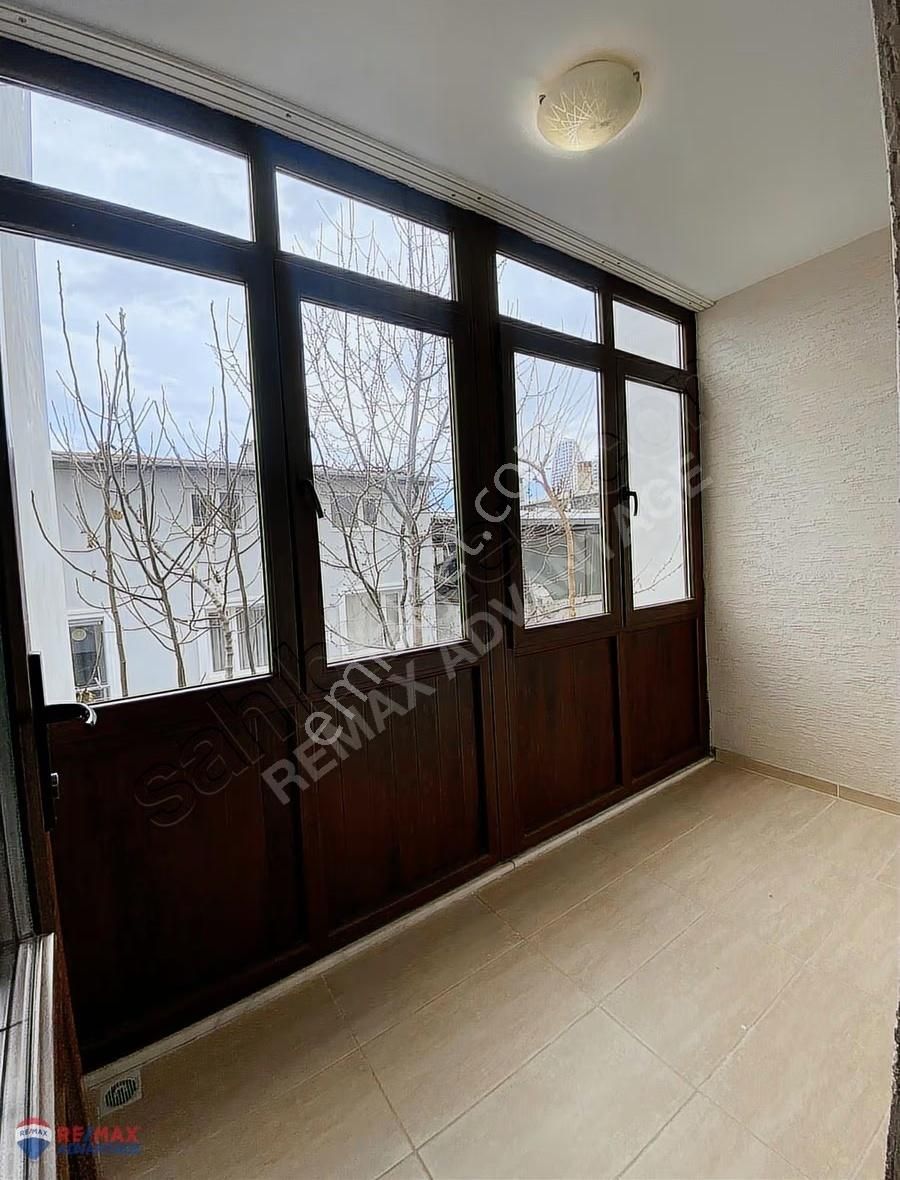 Remax Advantage'dan Balat'ta Çift Balkonlu 2+1 Kiralık Daire - Görsel 13